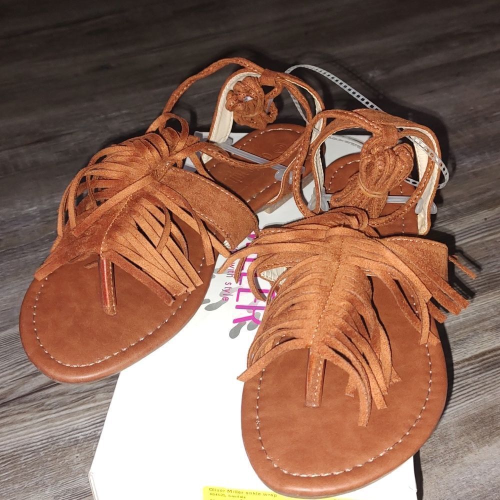 Olivia Miller Cognac Fringe Sandals Sz 6 NIB